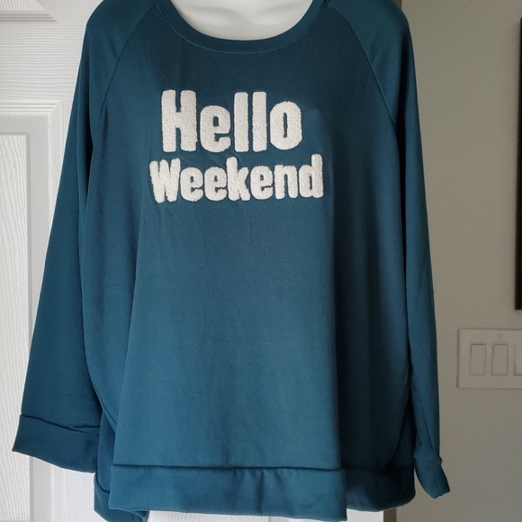 NWOT HELLO WEEKEND LIKE NEW SECRET TREASURES LIGHTWEIGHT SWEATSHIRT 2X - Picture 2 of 4